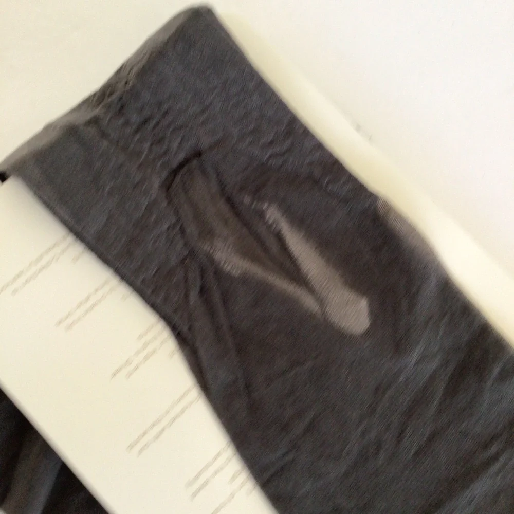 VICTORIAS SECRET SENSUAL SHAPER PANTYHOSE SIZE SMALL NWT BLACK.